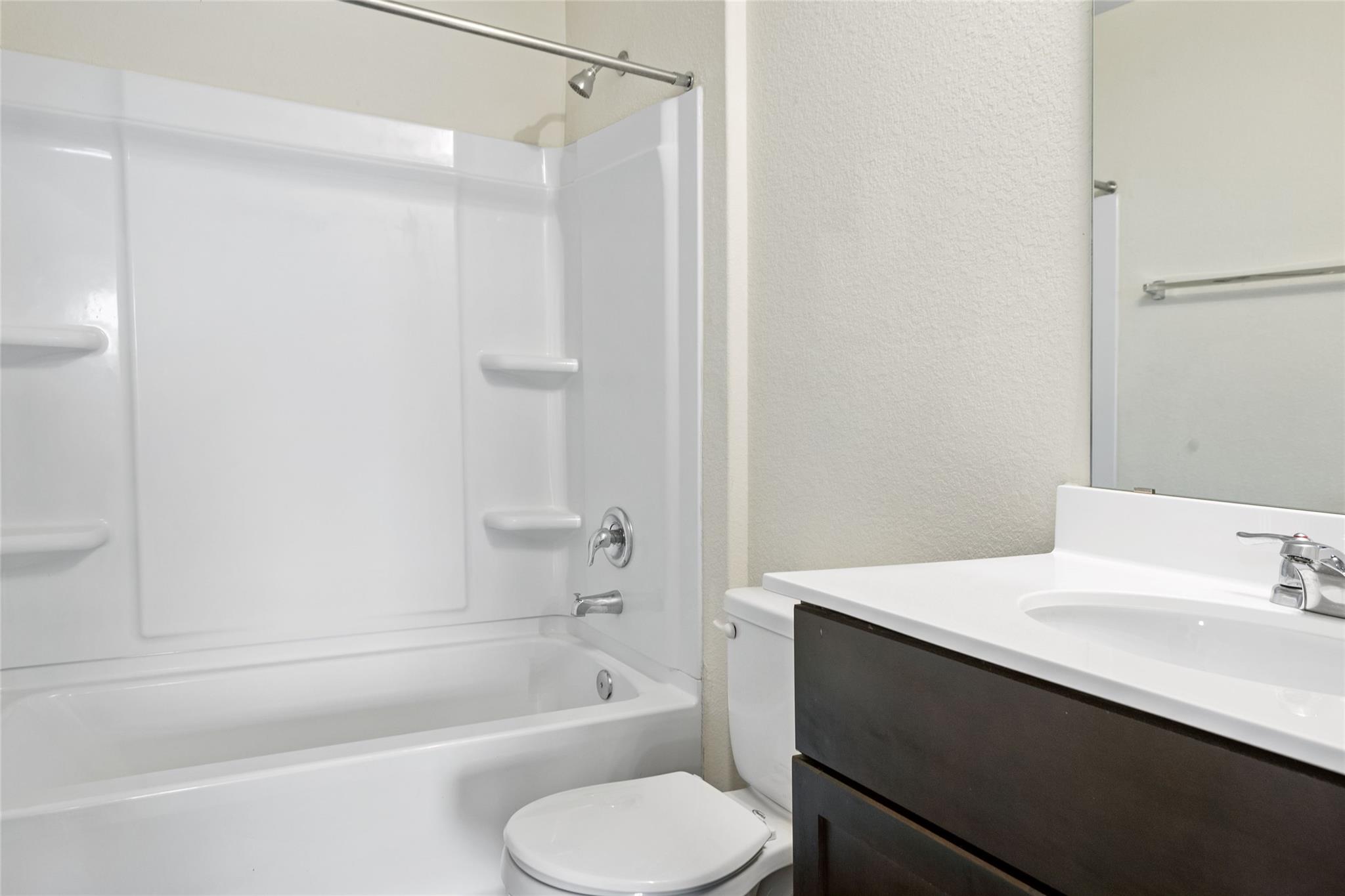 457 Bedford Falls Ln, Jarrell, TX 76537