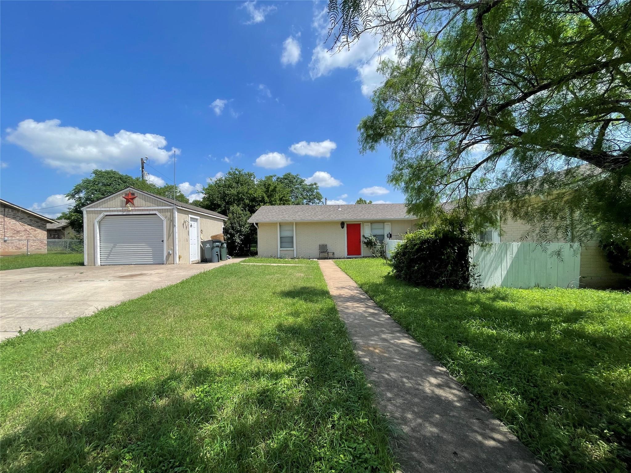 2405 Parker Cir # B, Georgetown, TX 78628