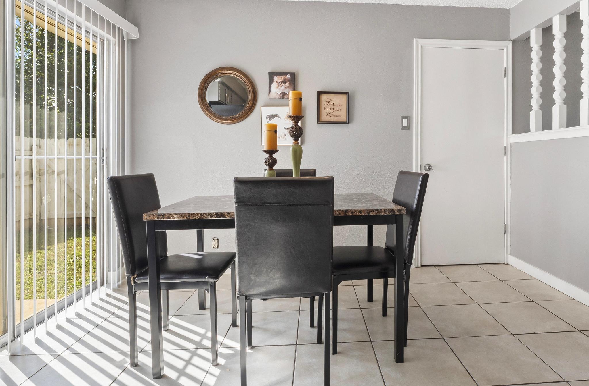 2405 Parker Cir # B, Georgetown, TX 78628