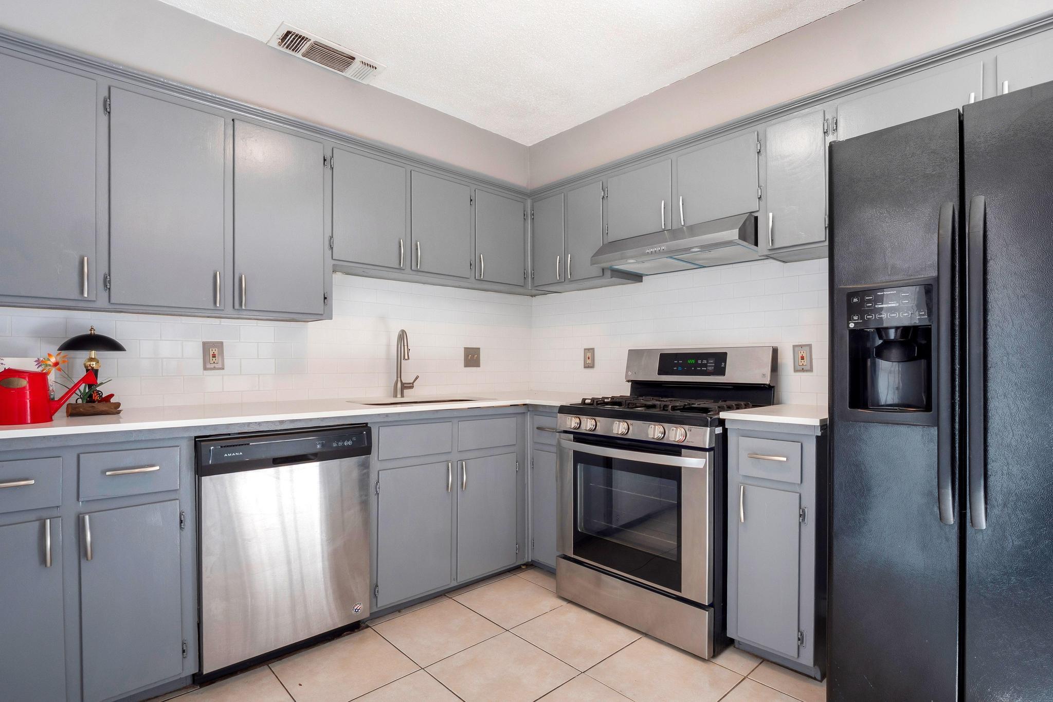 2405 Parker Cir # B, Georgetown, TX 78628