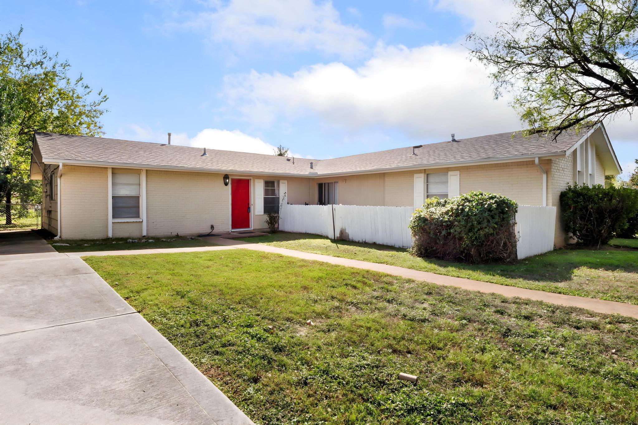 2405 Parker Cir # B, Georgetown, TX 78628