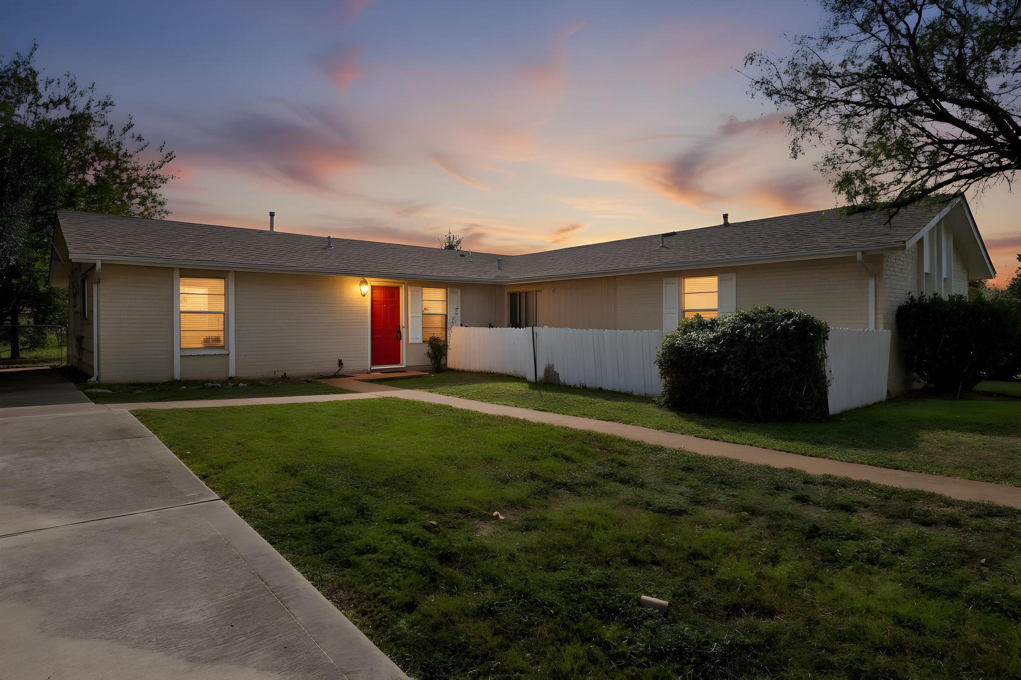 2405 Parker Cir # B, Georgetown, TX 78628