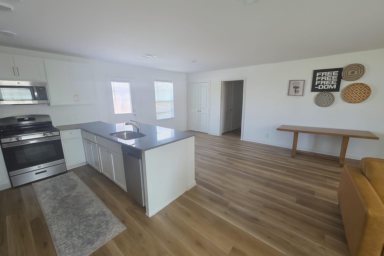 155 Diorite Dr, San Marcos, TX 78666