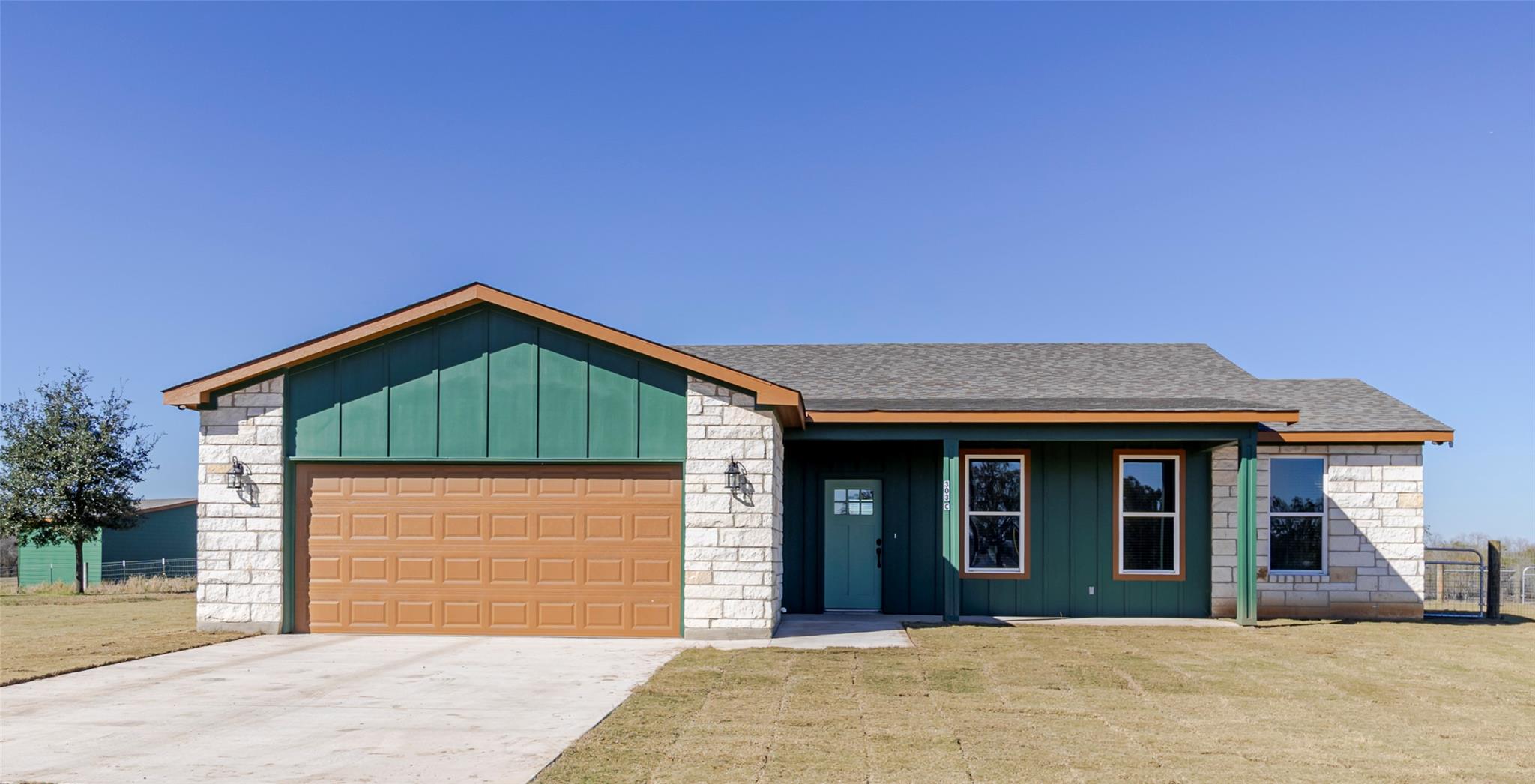 303 Bobs Trl, Bastrop, TX 78602