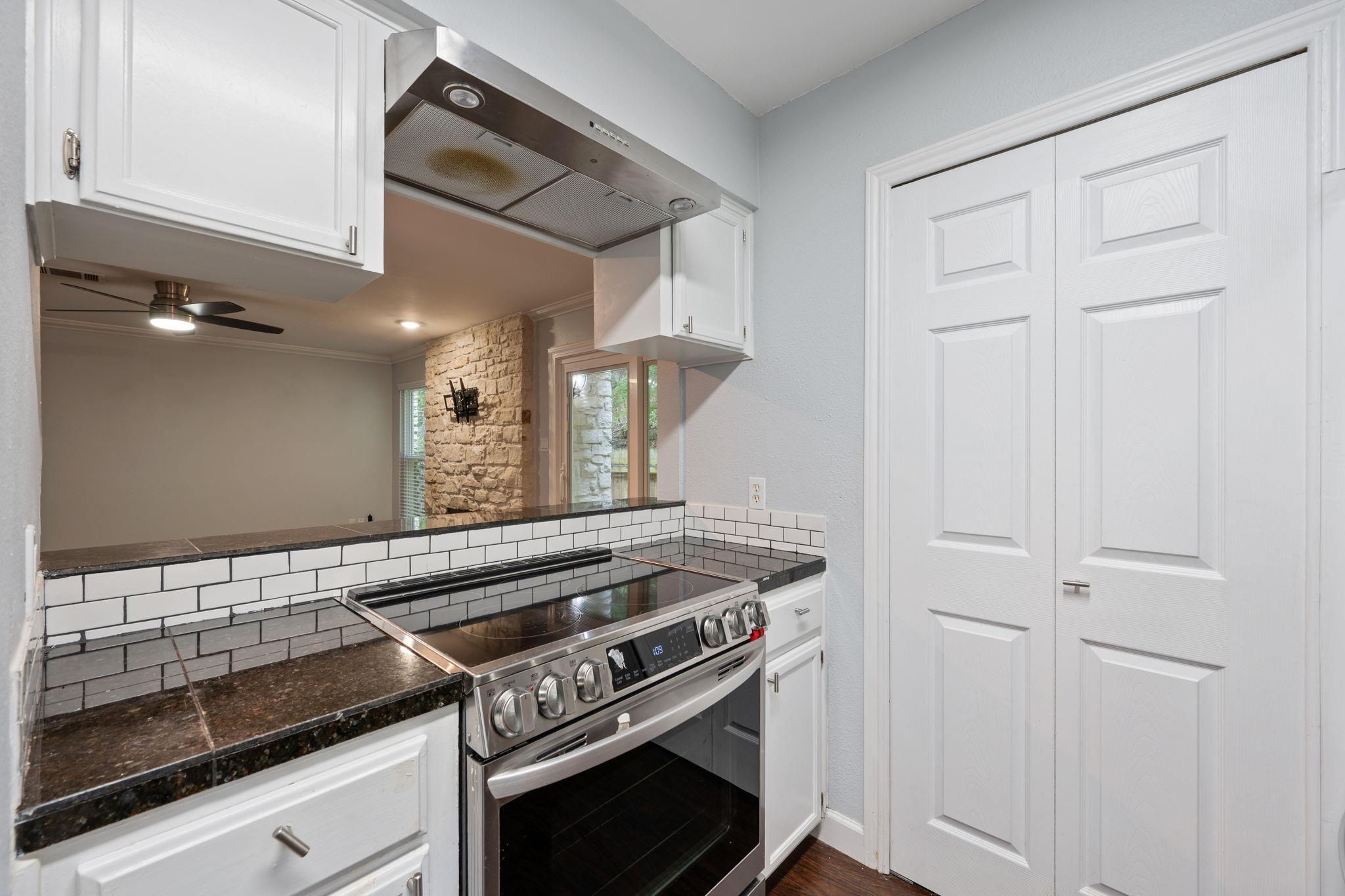 6727 Old Quarry Ln, Austin, TX 78731