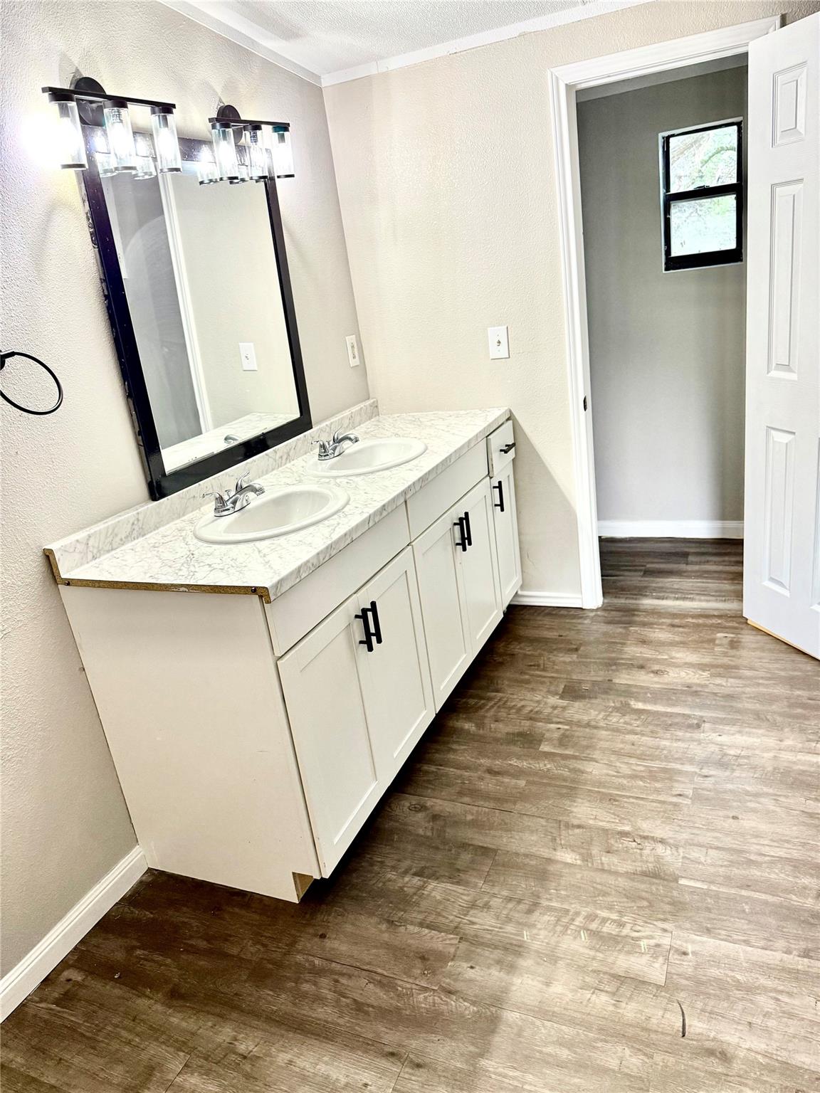 750 Oak Mdws, San Marcos, TX 78666