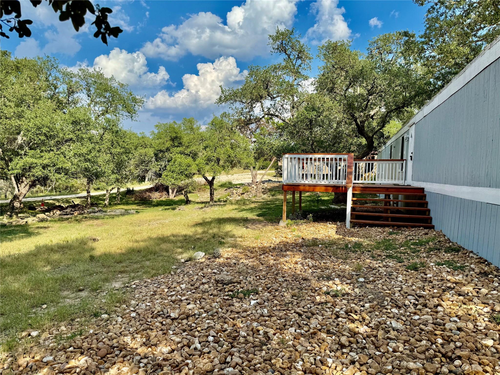750 Oak Mdws, San Marcos, TX 78666