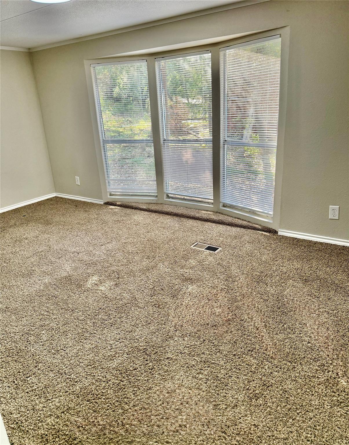 750 Oak Mdws, San Marcos, TX 78666