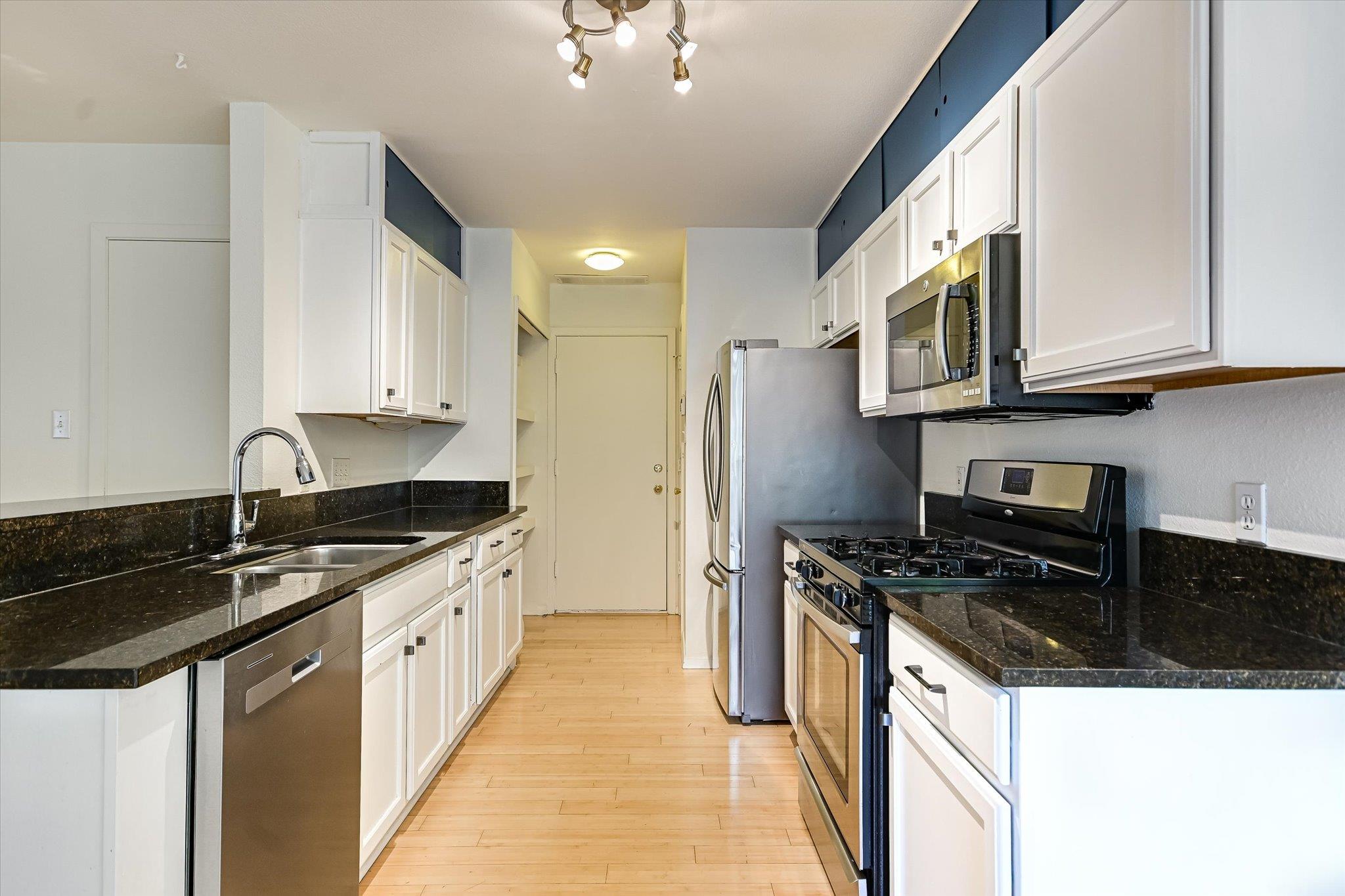 1193 Curve St, Austin, TX 78702