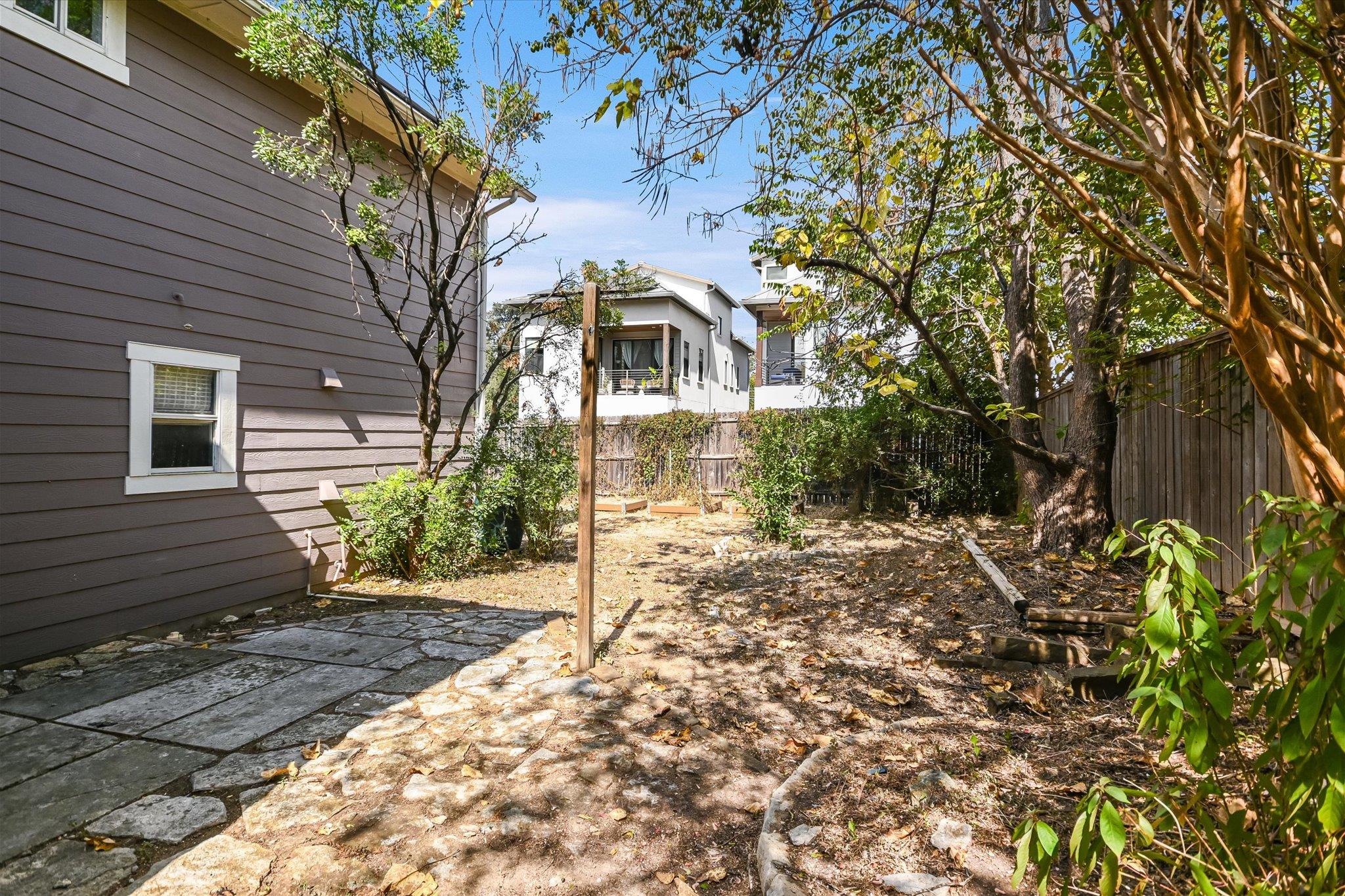 1193 Curve St, Austin, TX 78702