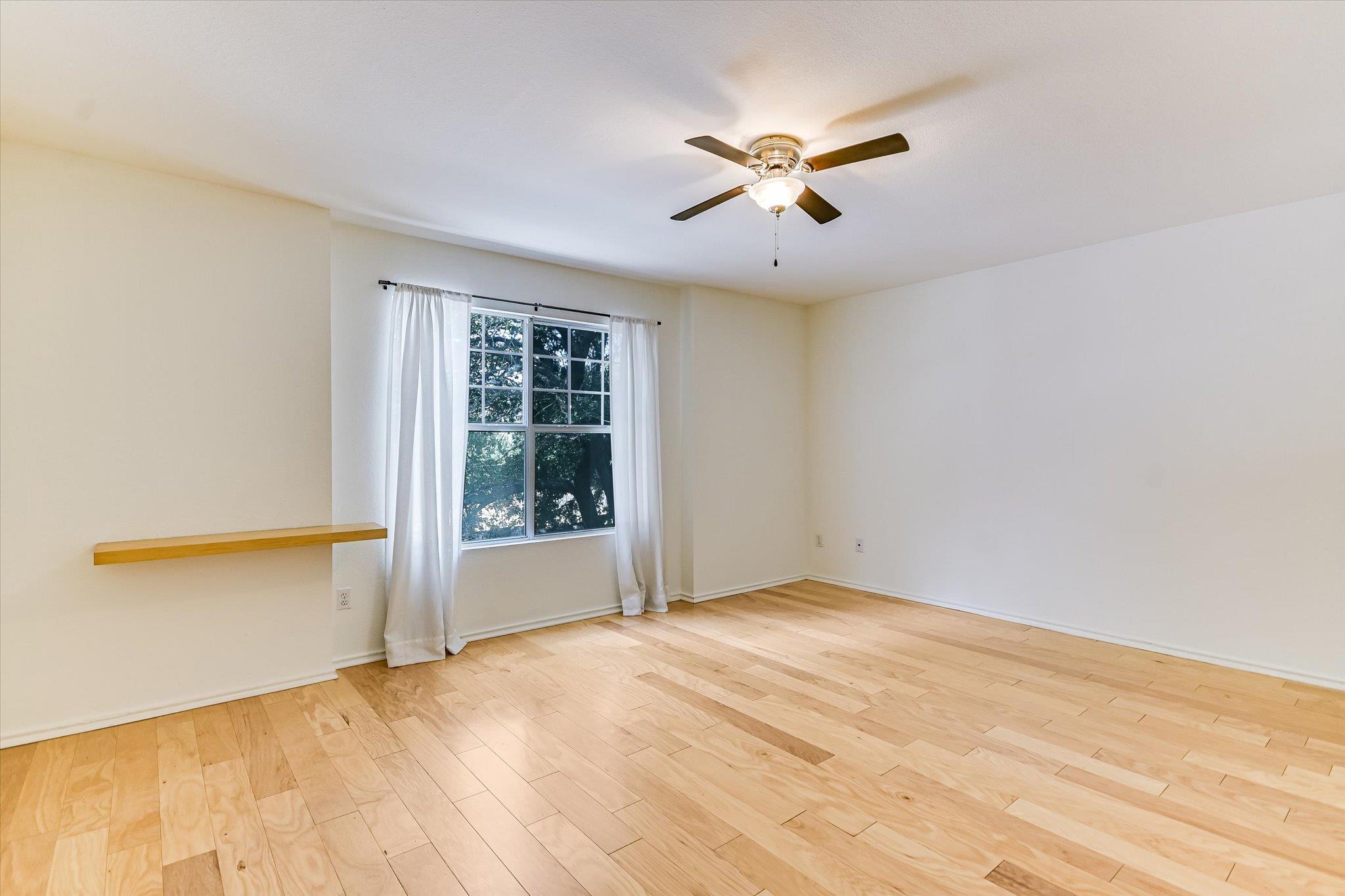 1193 Curve St, Austin, TX 78702