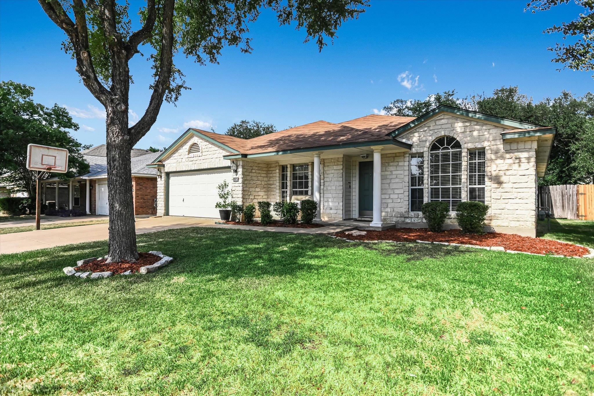 13367 Amasia Dr, Austin, TX 78729