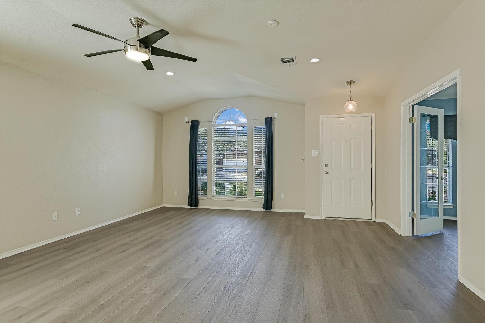 13367 Amasia Dr, Austin, TX 78729