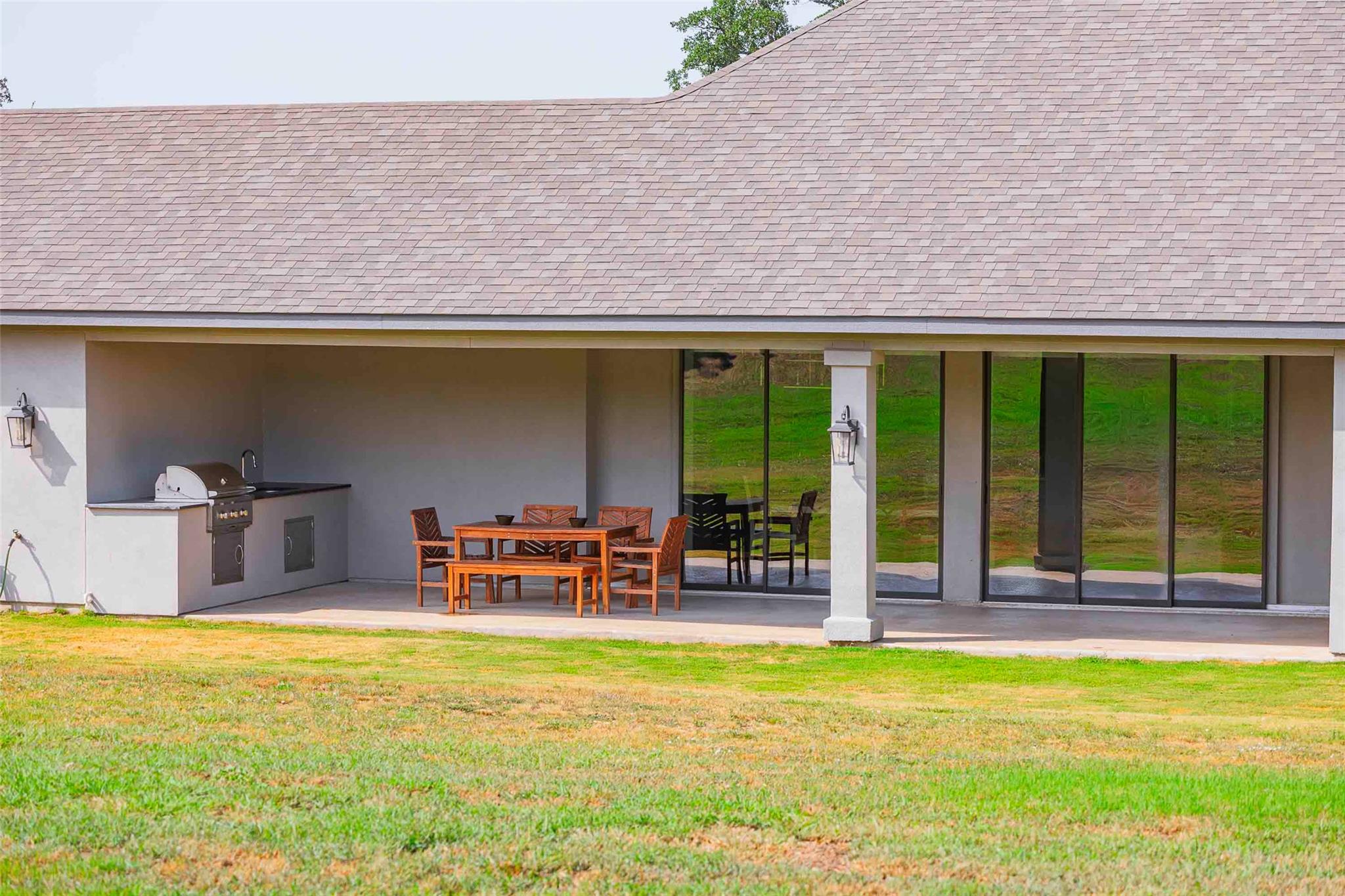 104 Lazy Oak Pl, Spicewood, TX 78669