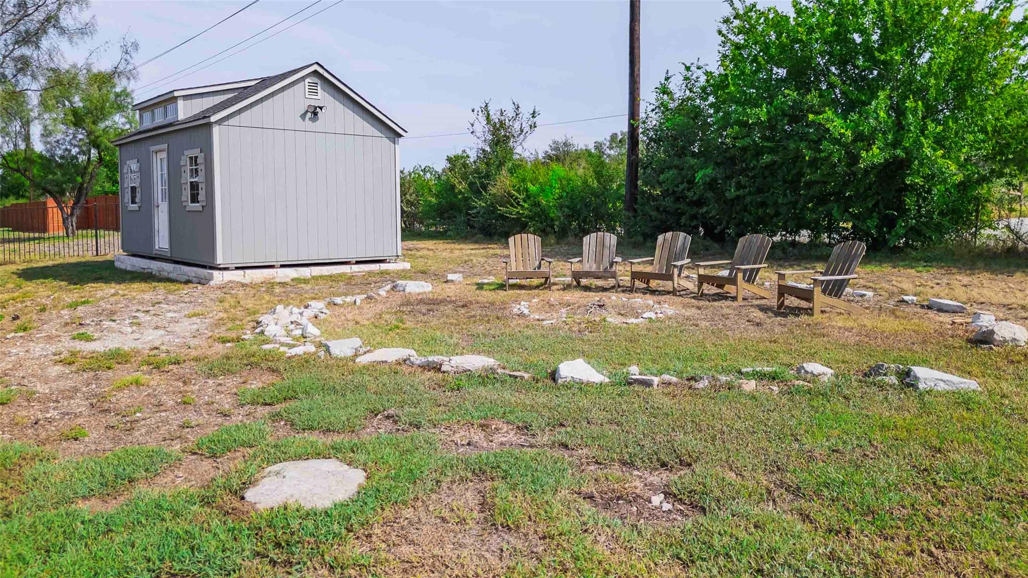 104 Lazy Oak Pl, Spicewood, TX 78669