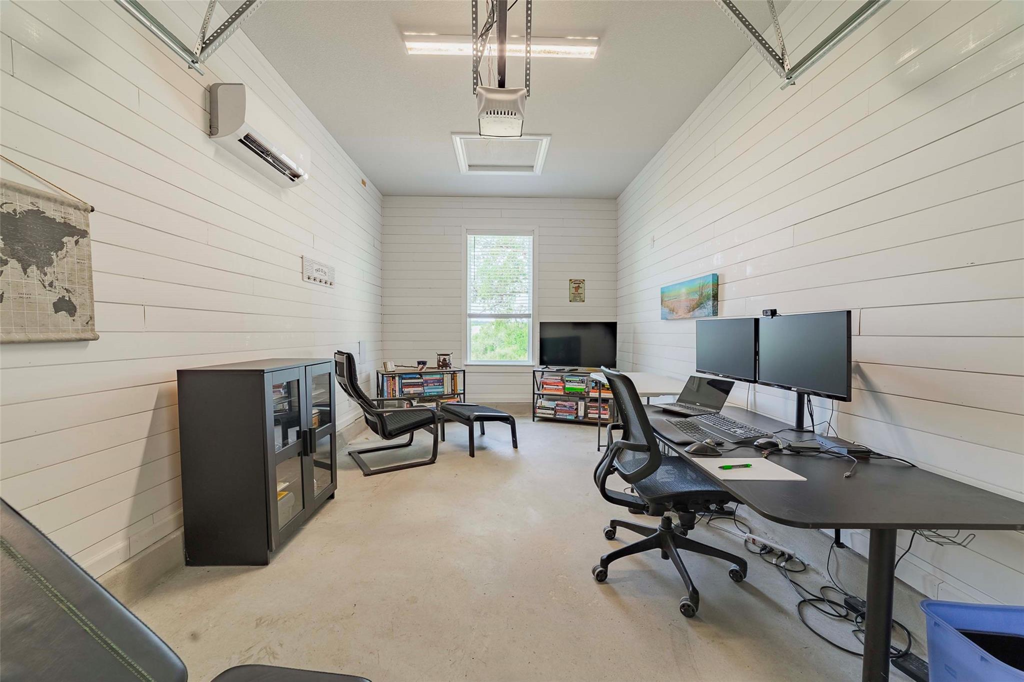 104 Lazy Oak Pl, Spicewood, TX 78669