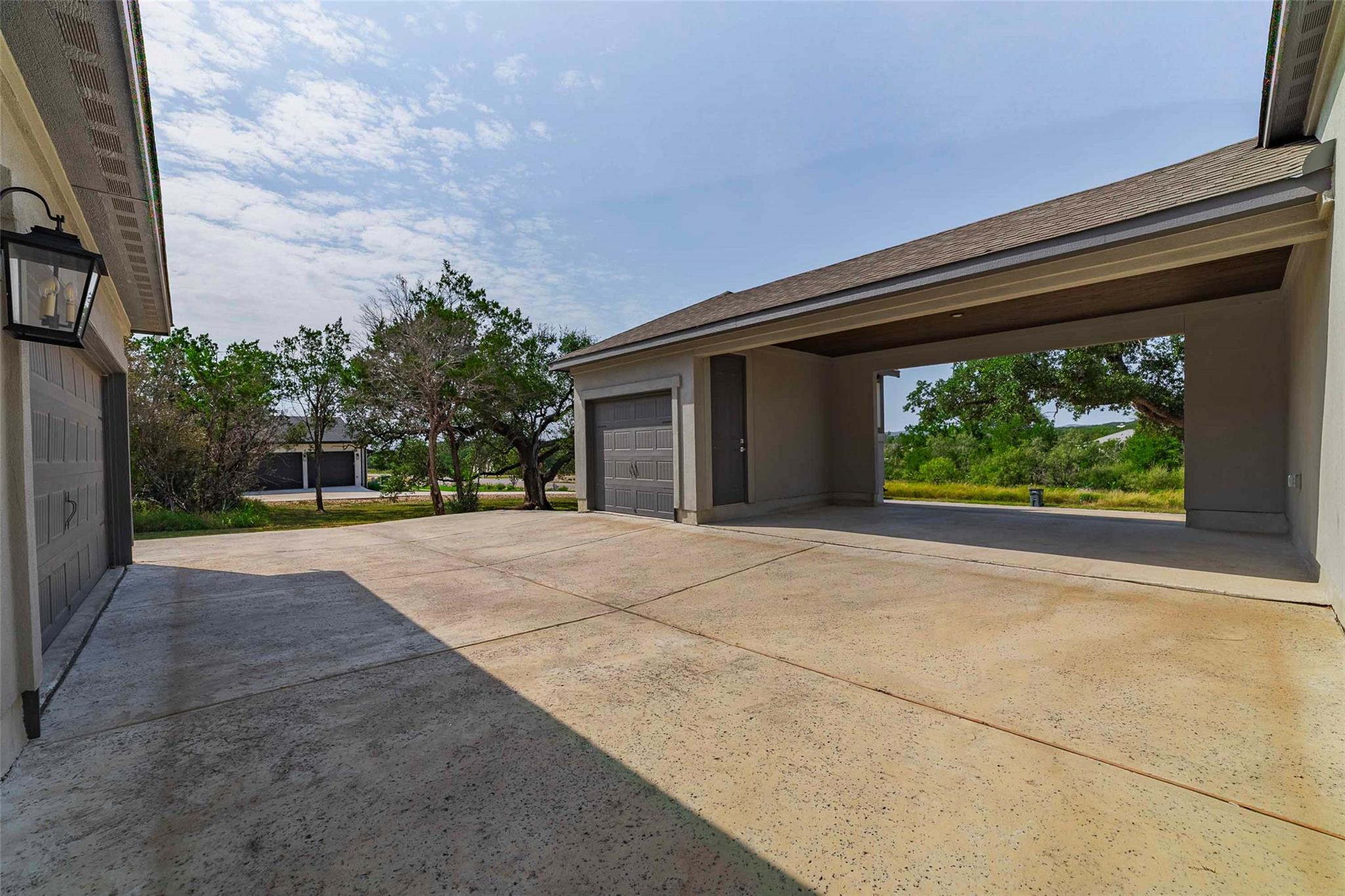 104 Lazy Oak Pl, Spicewood, TX 78669