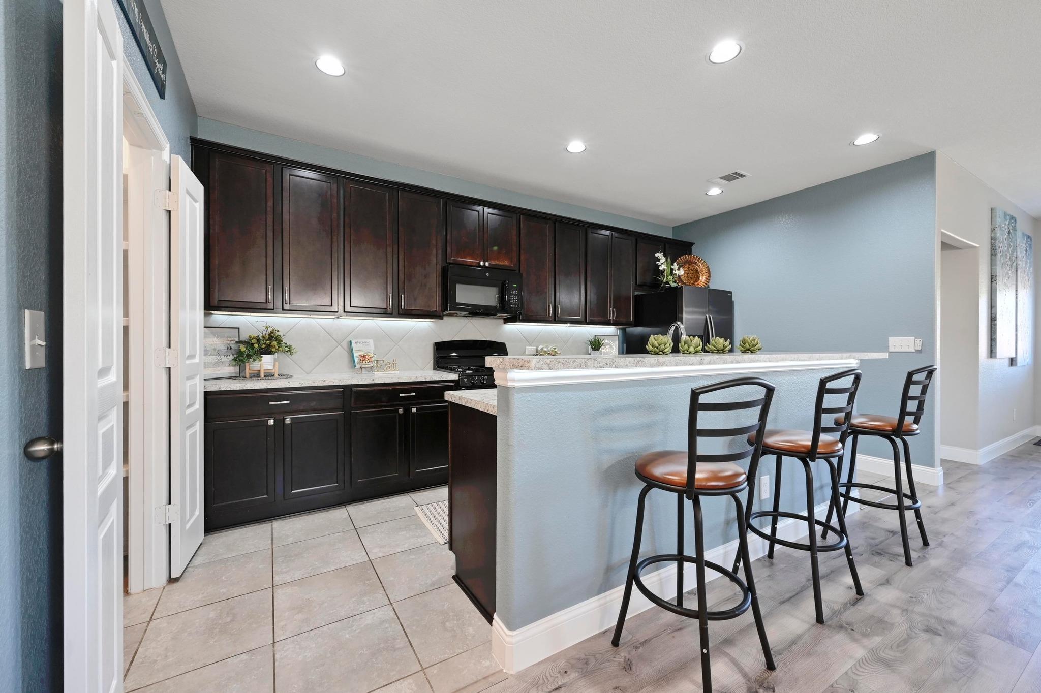 352 Westminster Dr, Kyle, TX 78640