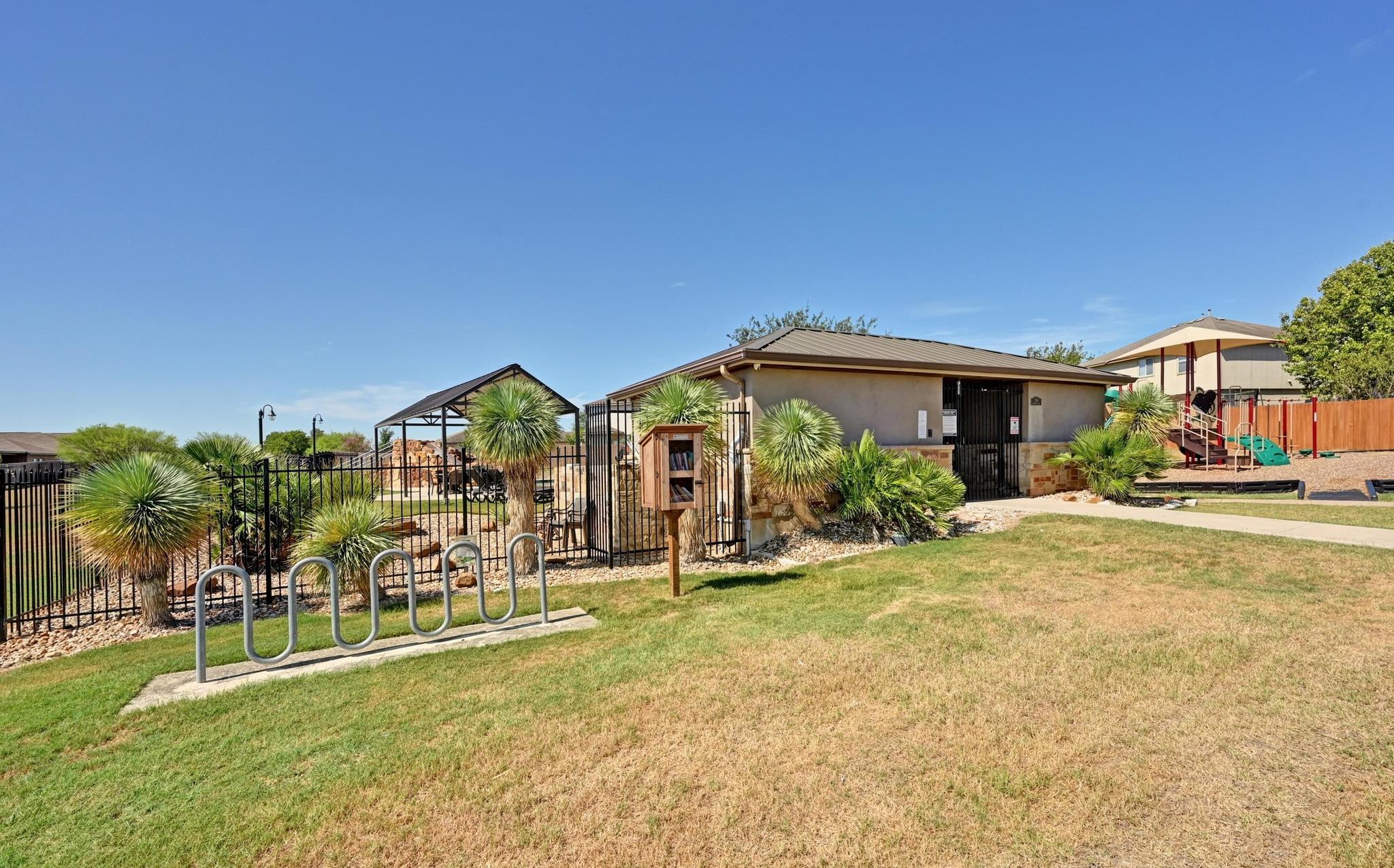 352 Westminster Dr, Kyle, TX 78640