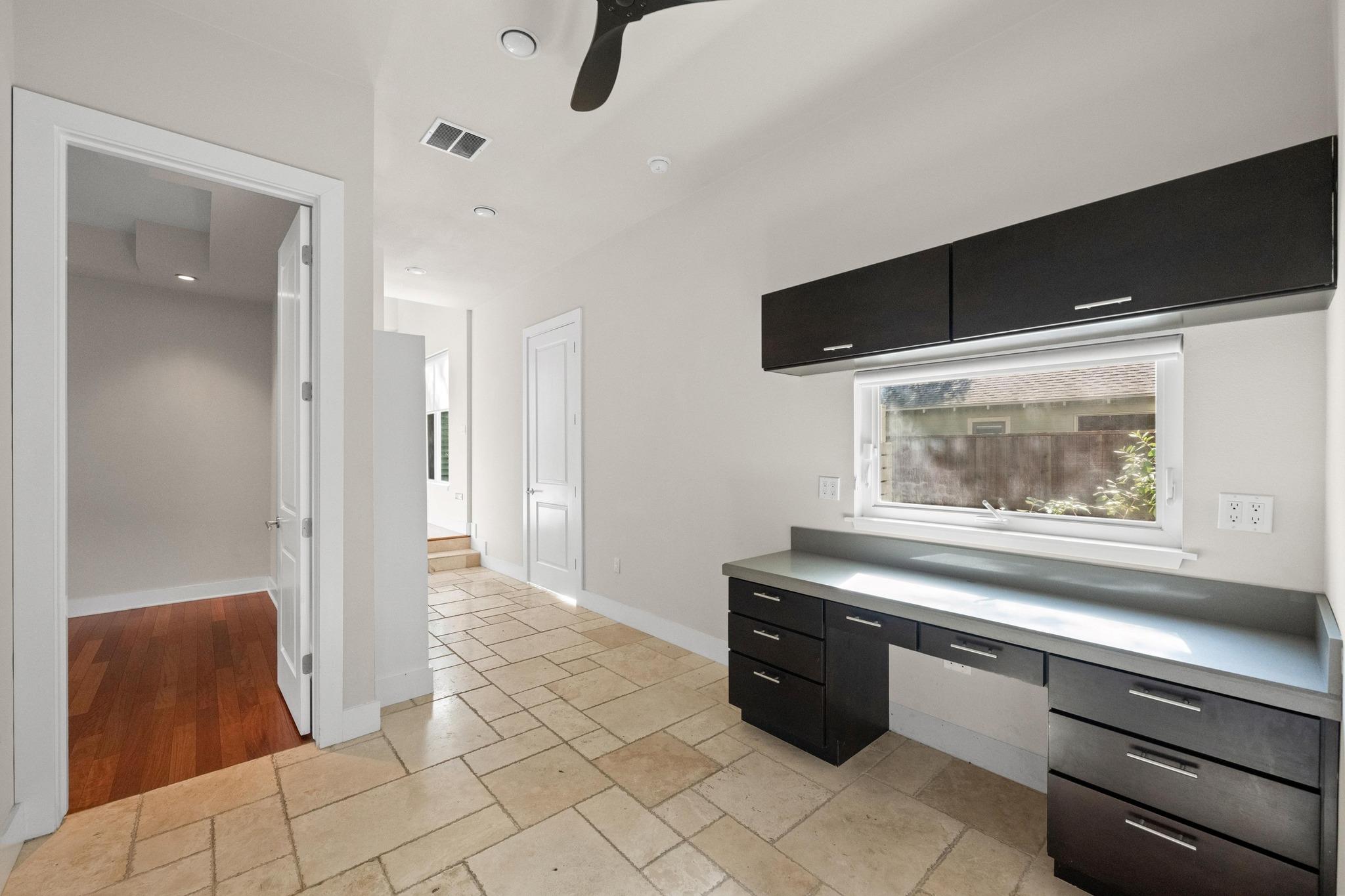 815 W Gibson St, Austin, TX 78704