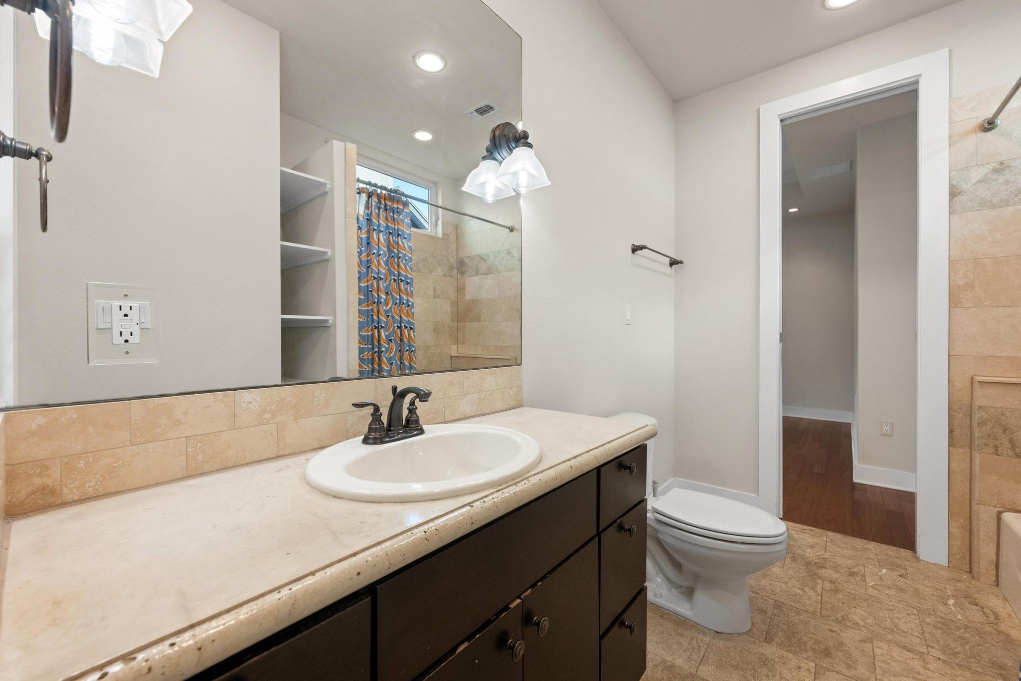 815 W Gibson St, Austin, TX 78704