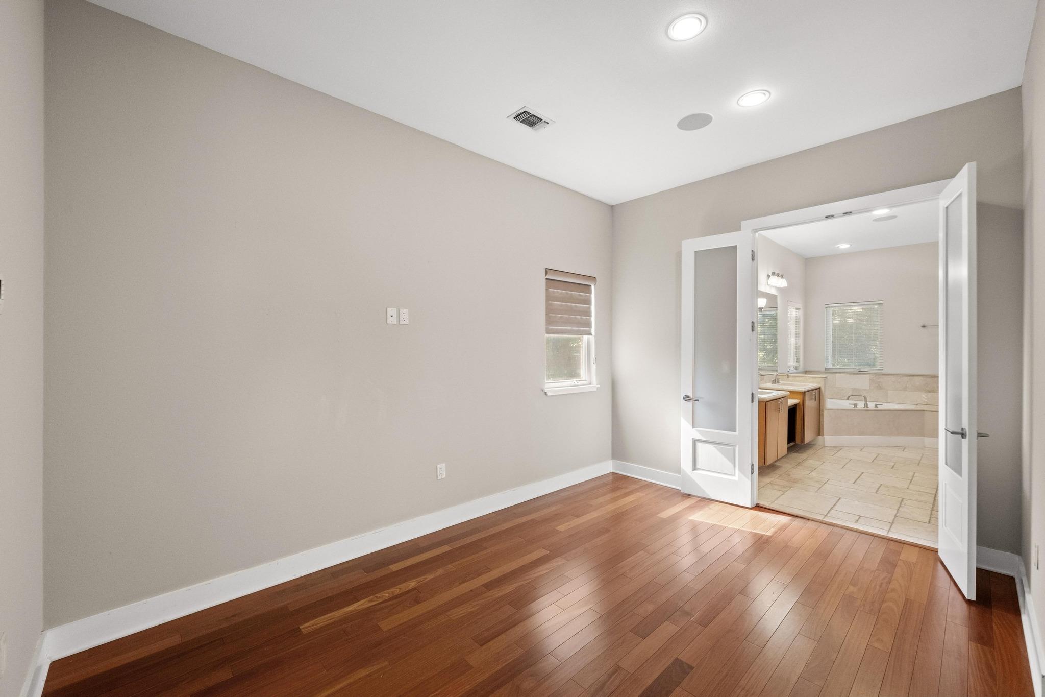 815 W Gibson St, Austin, TX 78704