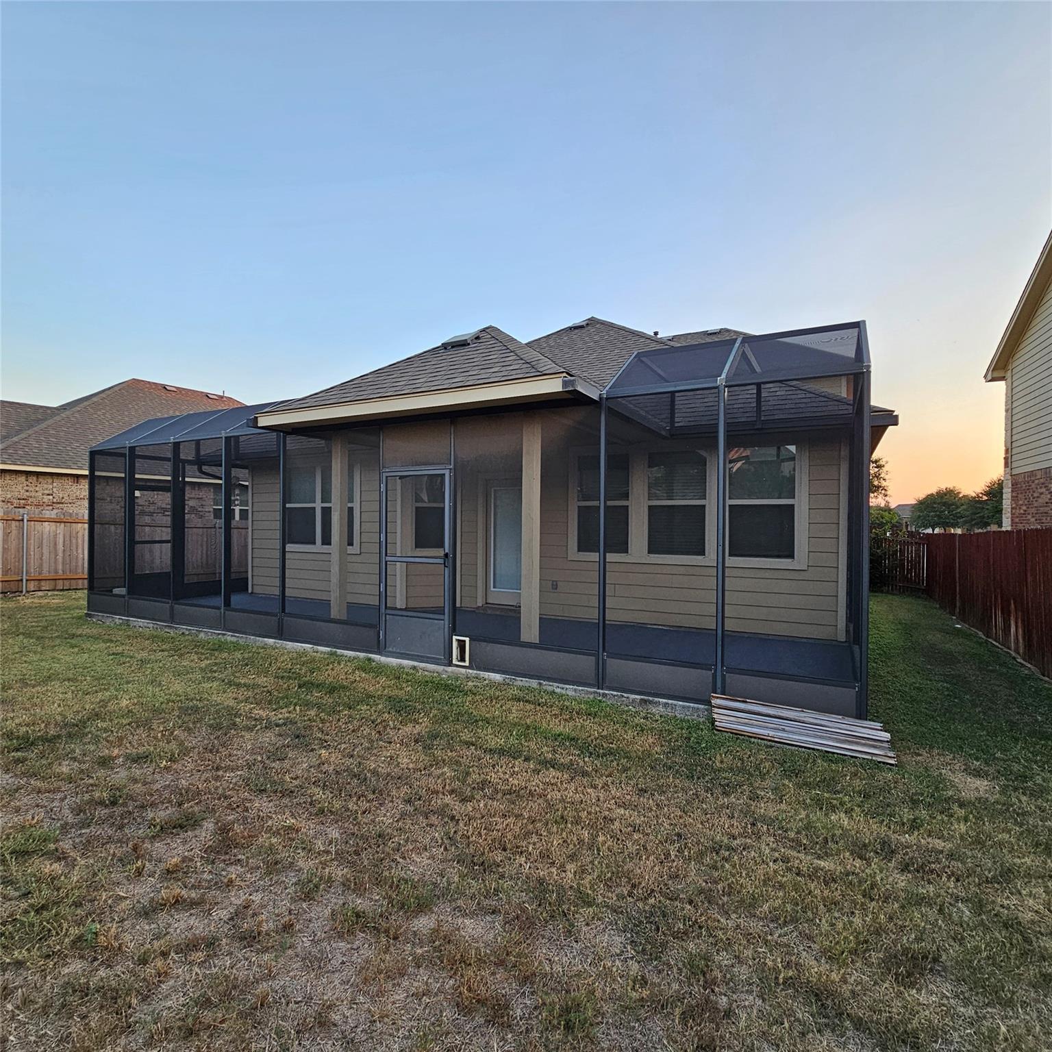 305 Leather Oak Loop, San Marcos, TX 78666