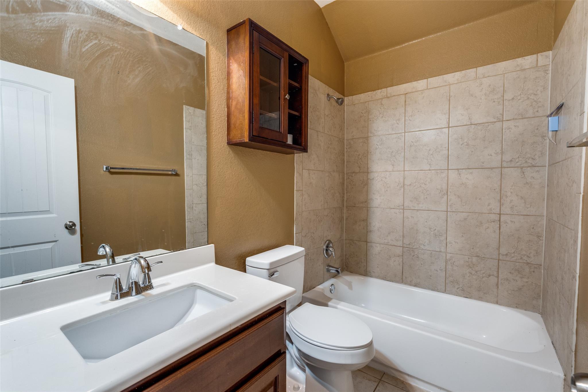 305 Leather Oak Loop, San Marcos, TX 78666