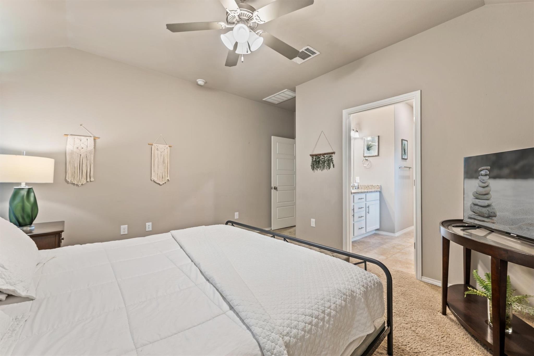 106 E Pine Dr, Granite Shoals, TX 78654