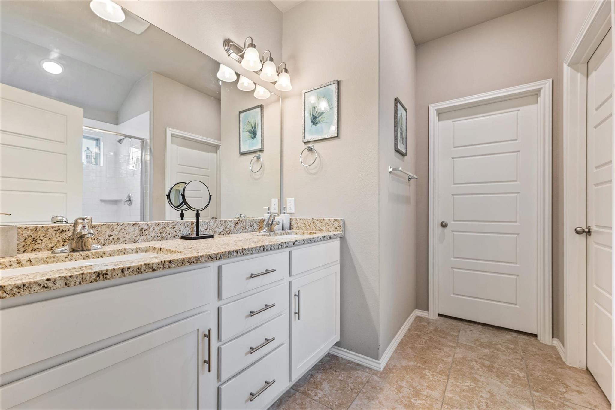 106 E Pine Dr, Granite Shoals, TX 78654