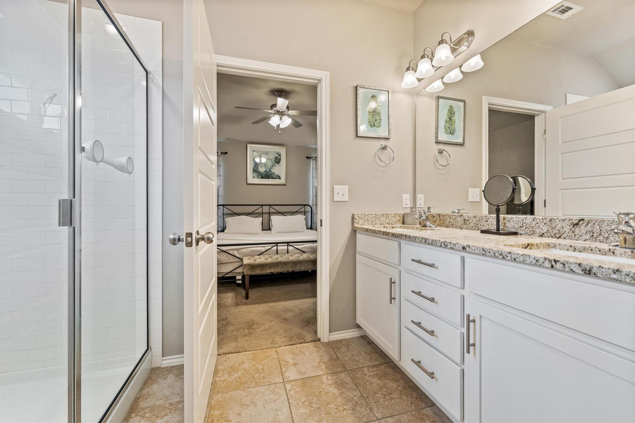 106 E Pine Dr, Granite Shoals, TX 78654