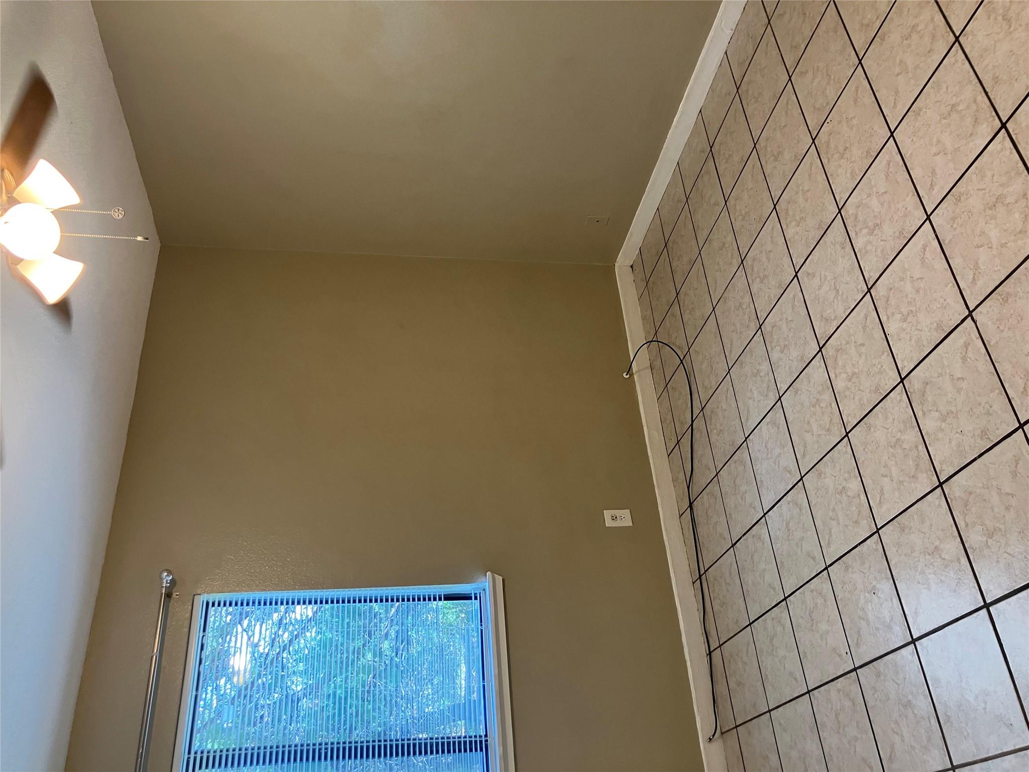 20700-B Bonanza St # B, Lago Vista, TX 78645