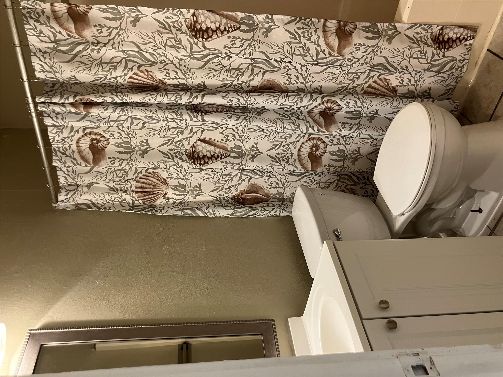 20700-B Bonanza St # B, Lago Vista, TX 78645