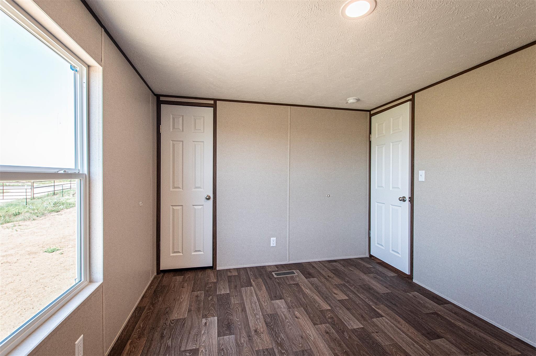 106 Spanish Oak Rd, Dale, TX 78616