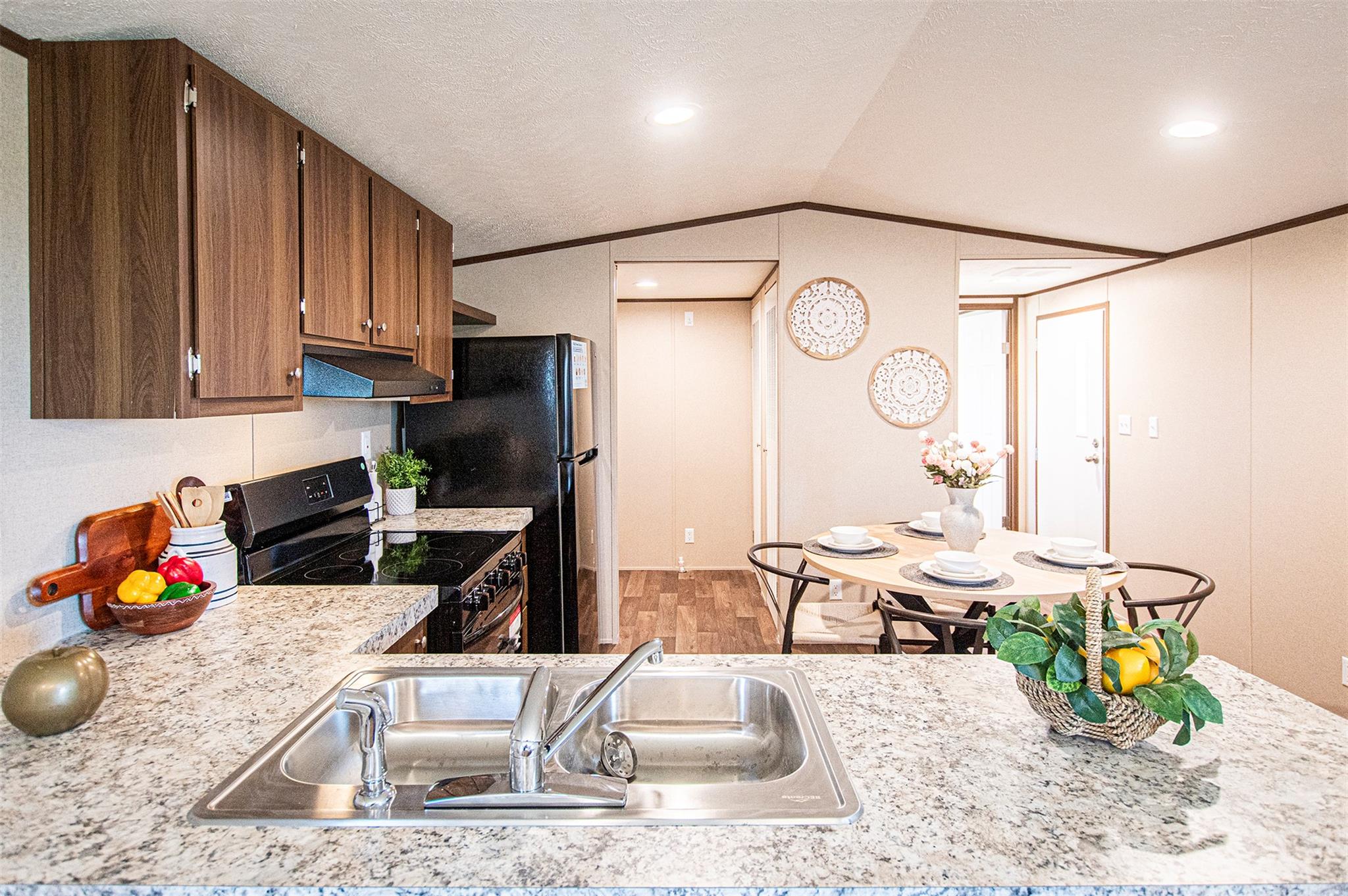 106 Spanish Oak Rd, Dale, TX 78616