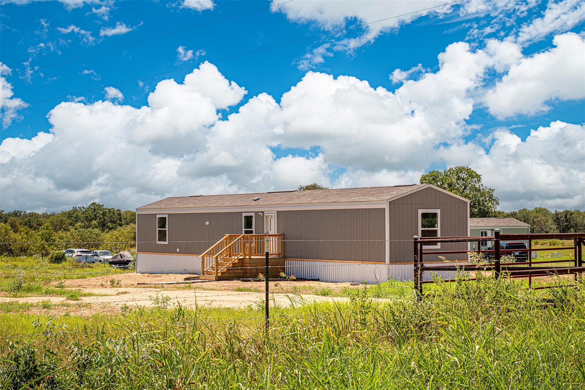 106 Spanish Oak Rd, Dale, TX 78616