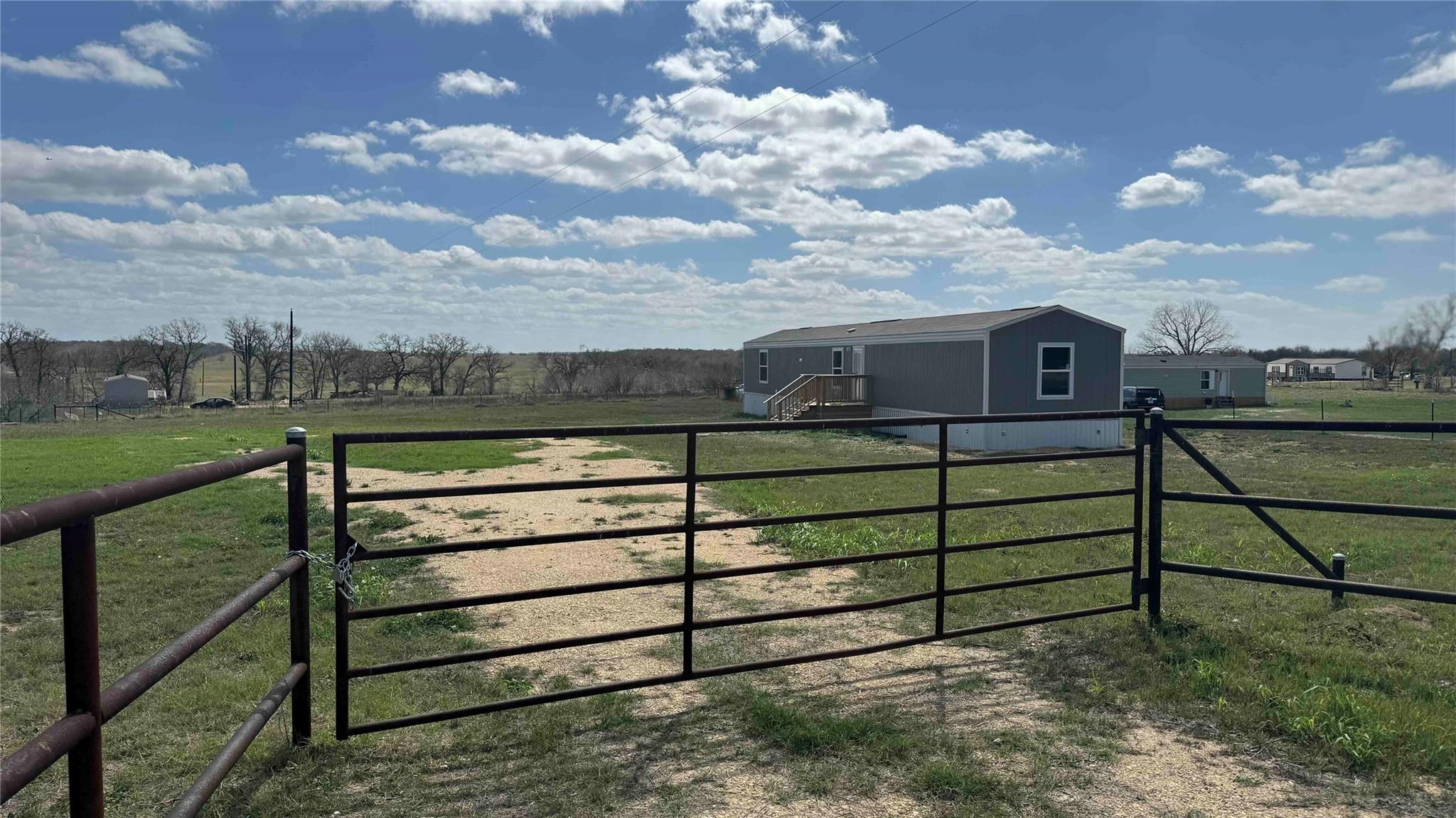 106 Spanish Oak Rd, Dale, TX 78616