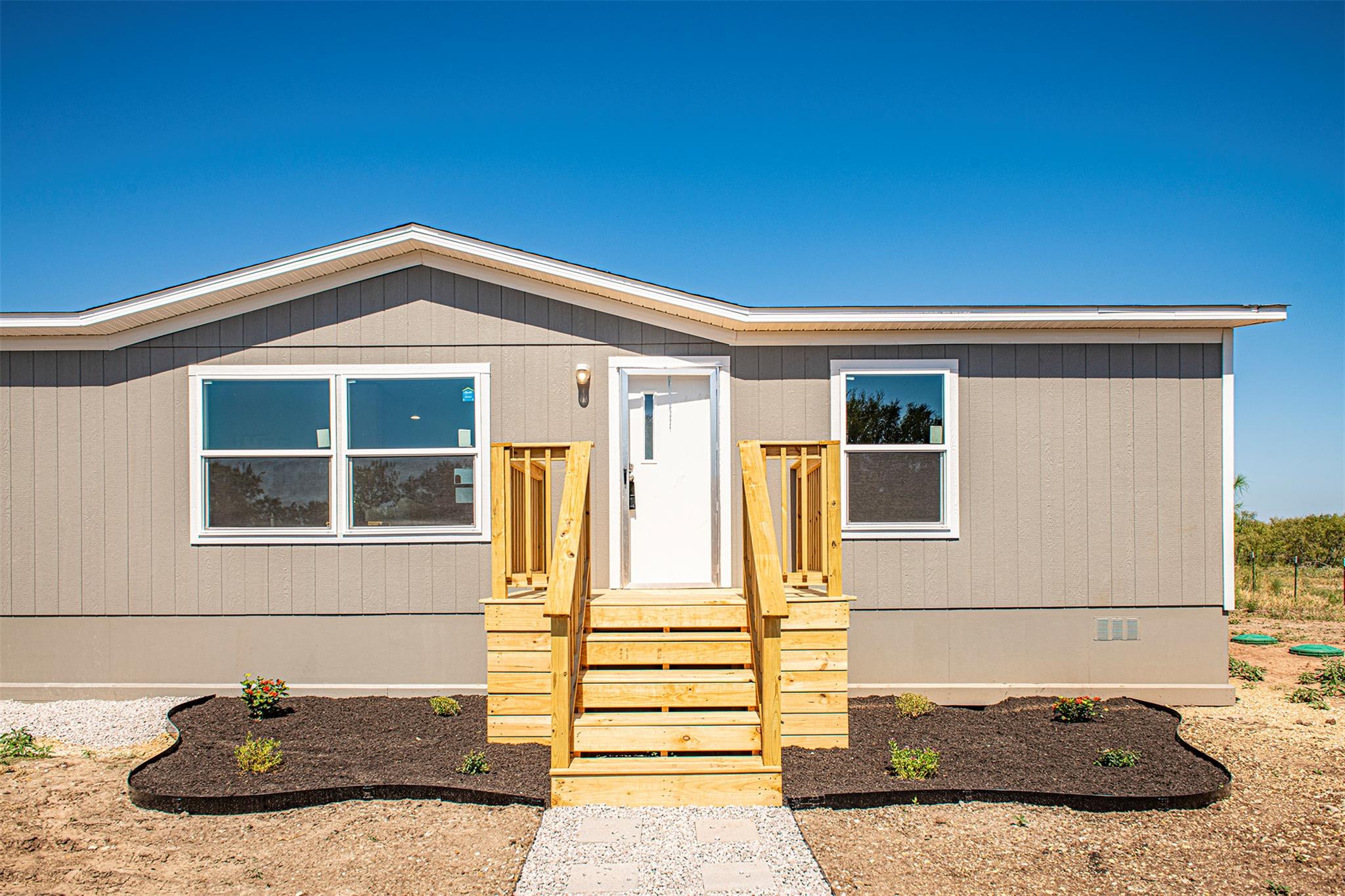 135 Spanish Oak Rd, Dale, TX 78616