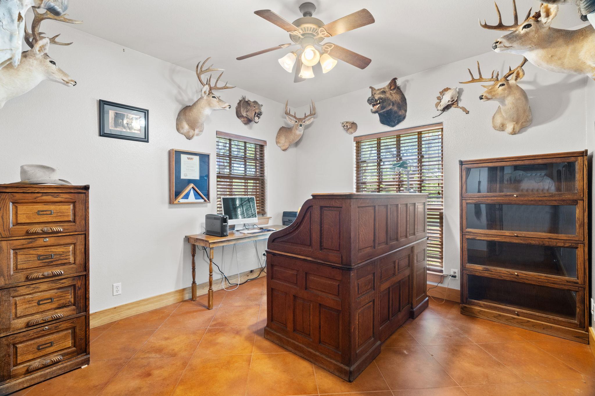 102 Camm Lary Cir, Burnet, TX 78611