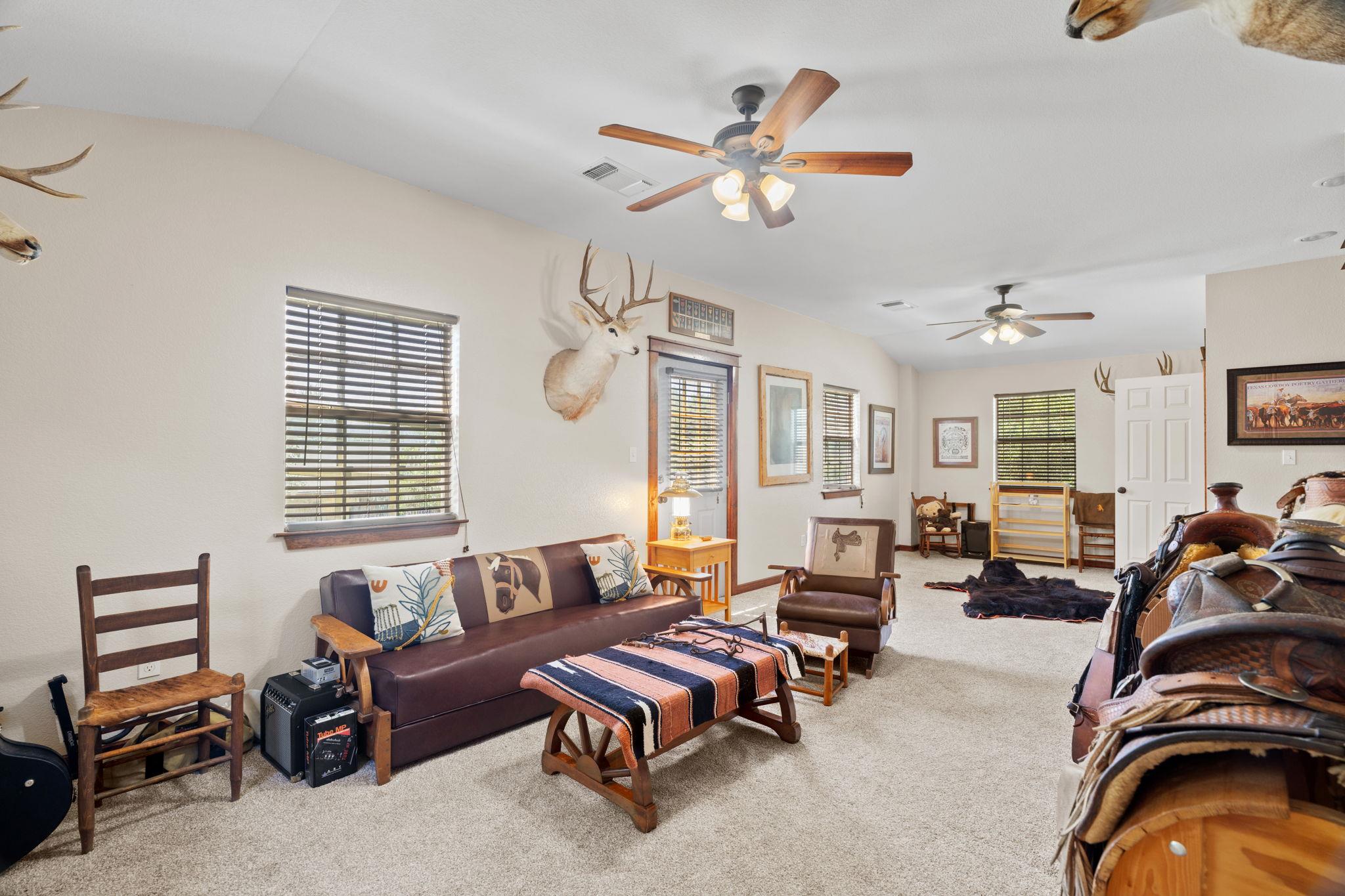 102 Camm Lary Cir, Burnet, TX 78611