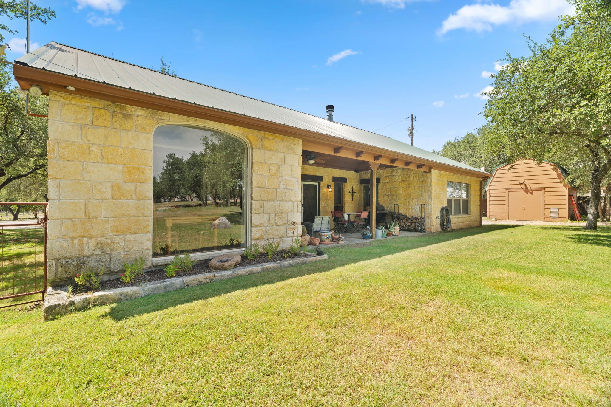 102 Camm Lary Cir, Burnet, TX 78611