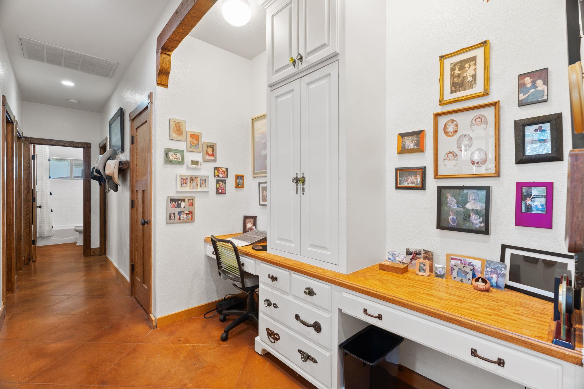 102 Camm Lary Cir, Burnet, TX 78611