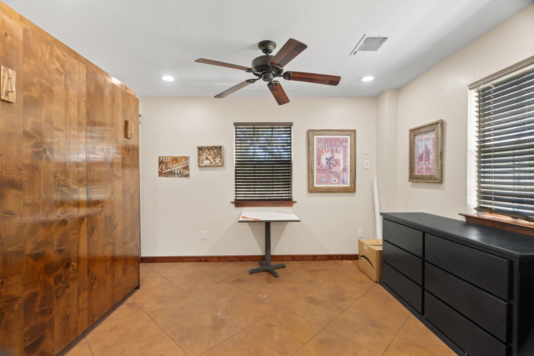 102 Camm Lary Cir, Burnet, TX 78611