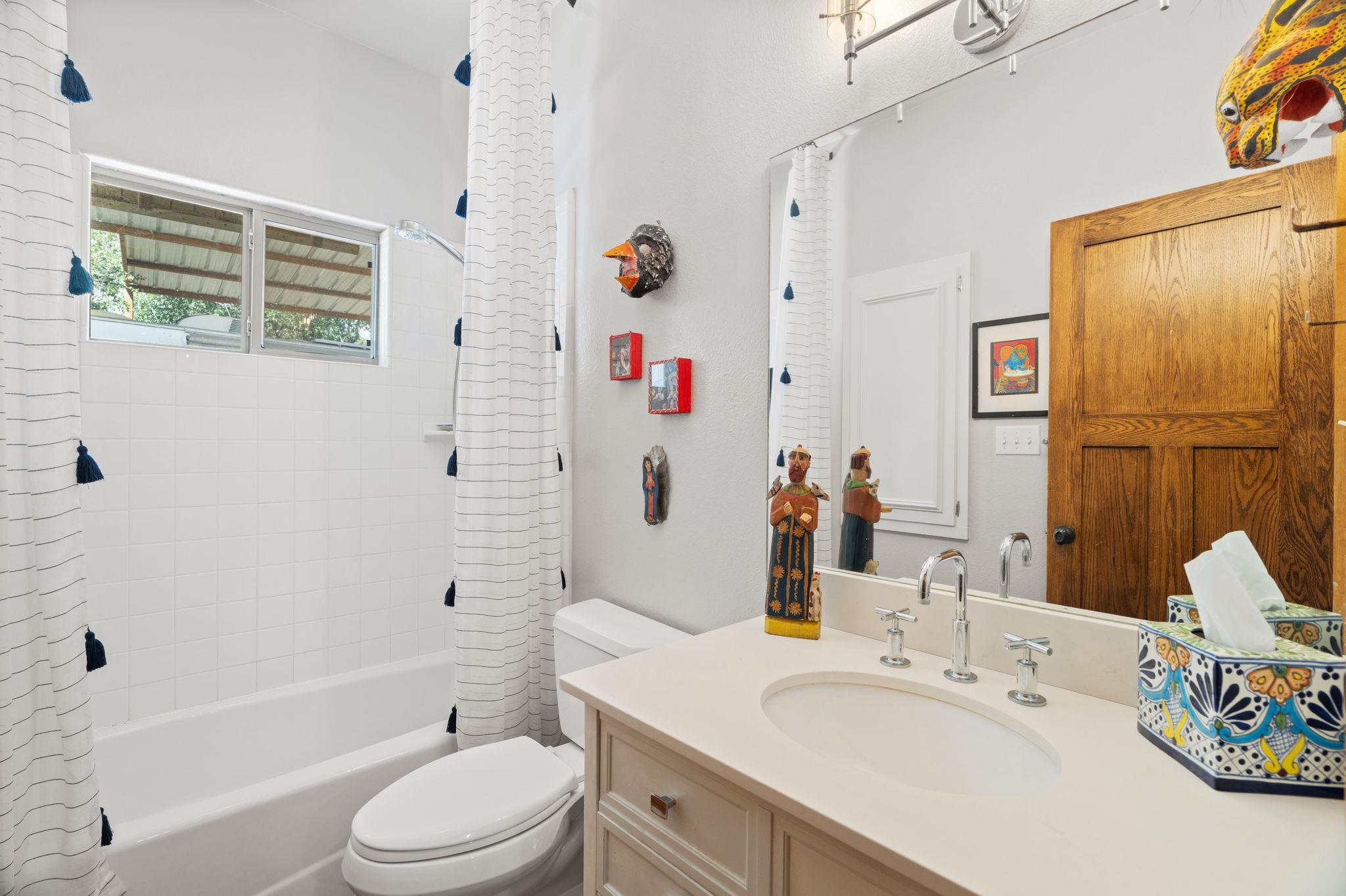 102 Camm Lary Cir, Burnet, TX 78611