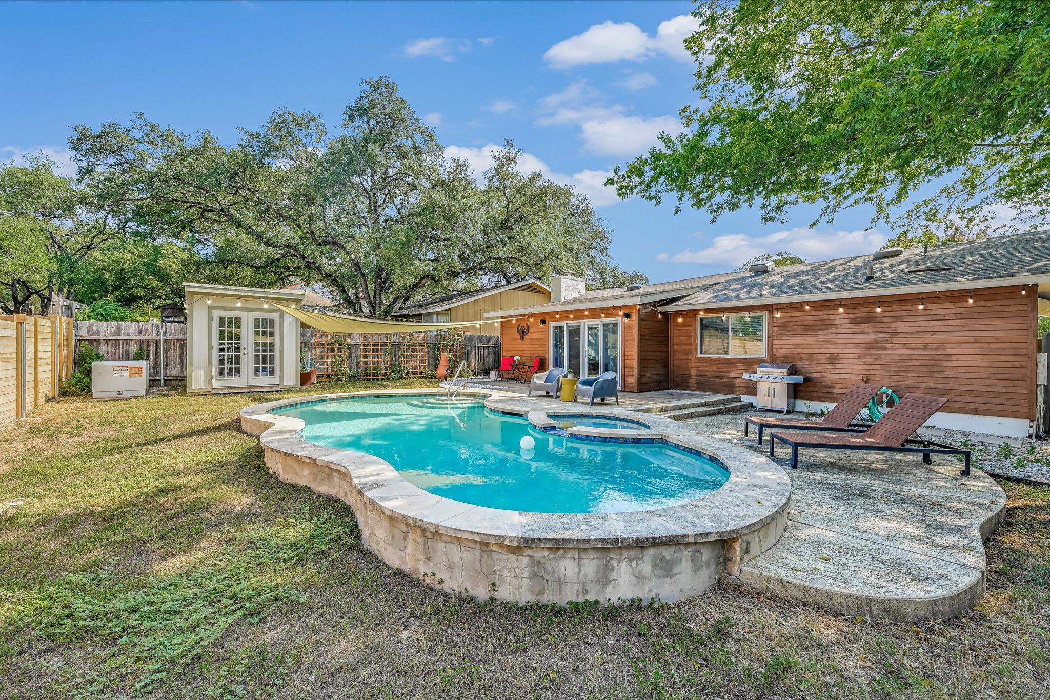 7400 Broken Arrow Ln, Austin, TX 78745