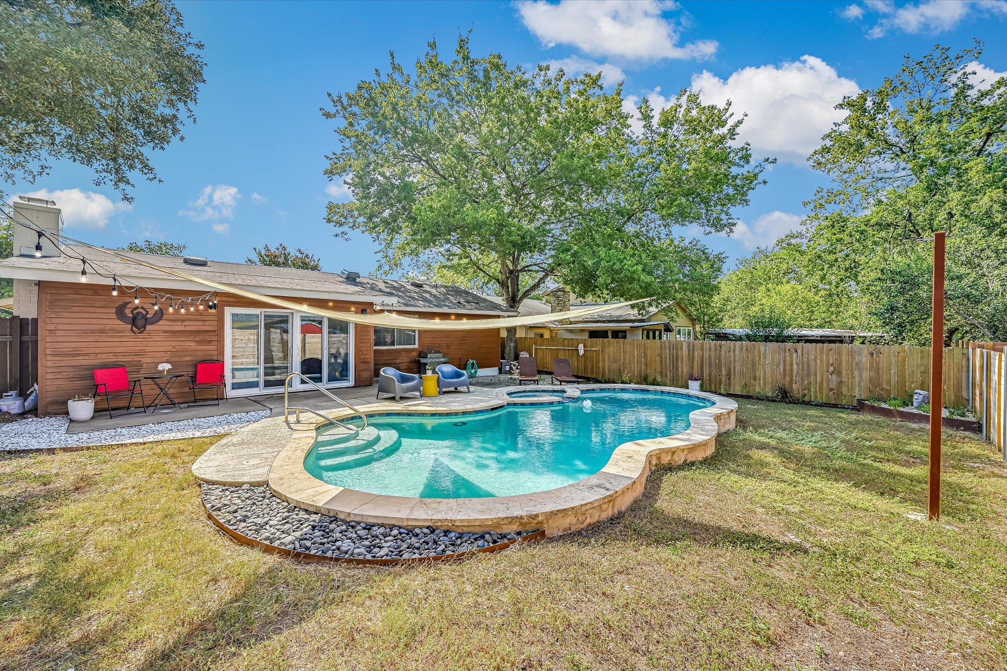 7400 Broken Arrow Ln, Austin, TX 78745