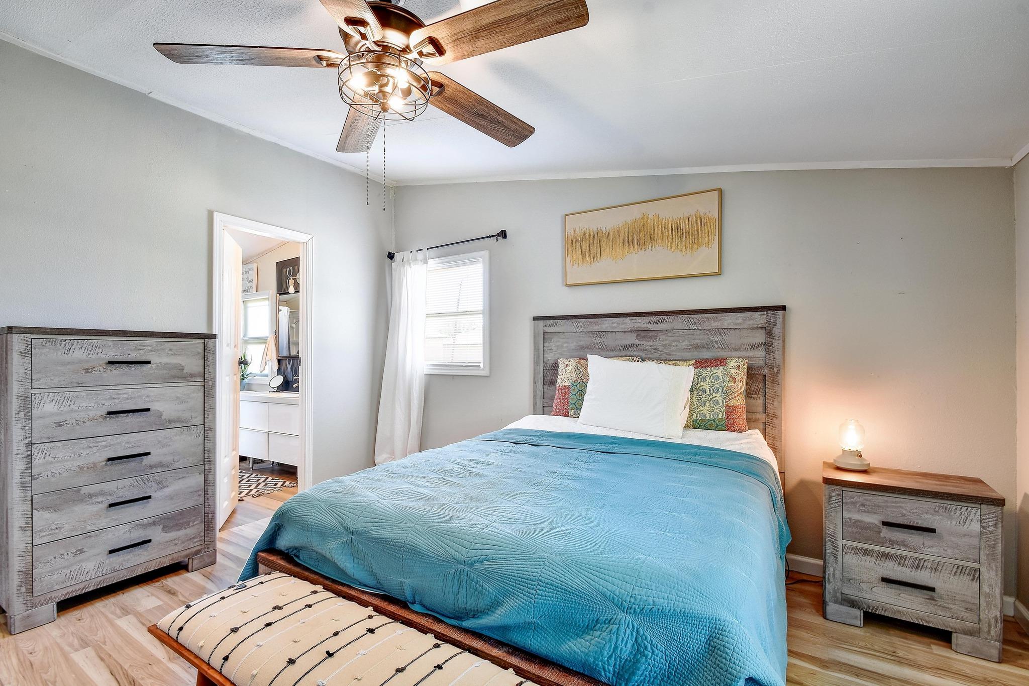 17398 Benton City Rd, Von Ormy, TX 78073