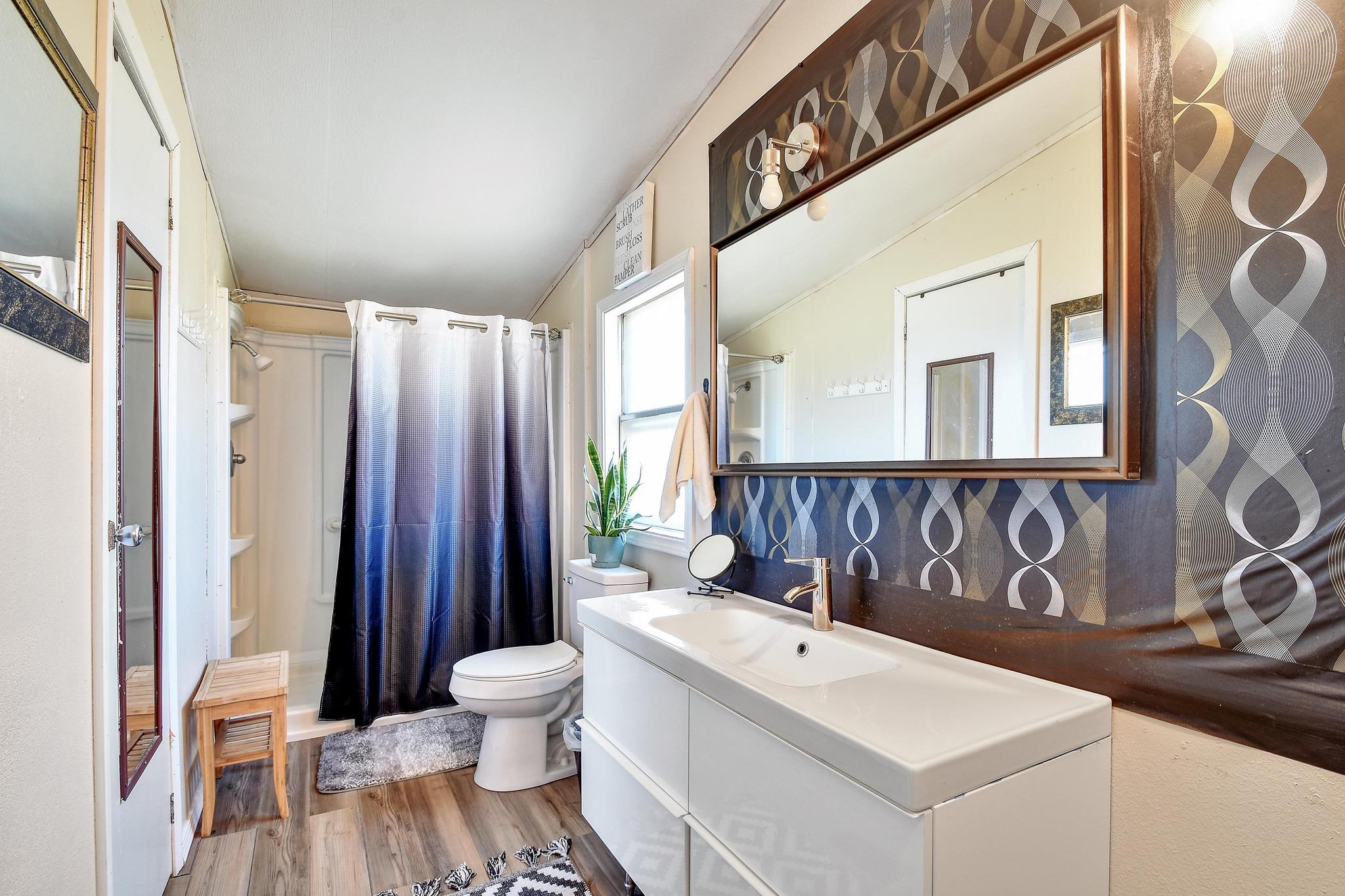 17398 Benton City Rd, Von Ormy, TX 78073