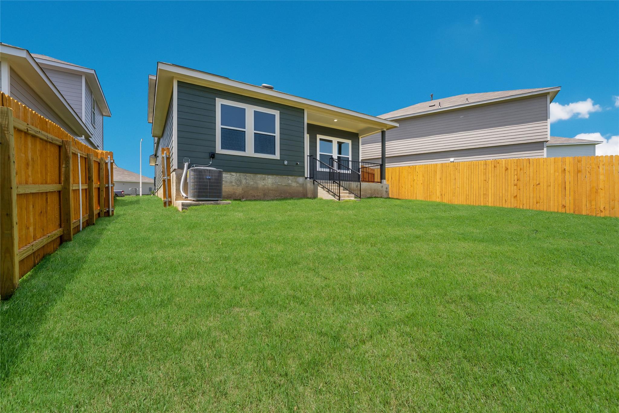 12206 Douglas Fir Cir, Mustang Ridge, TX 78610