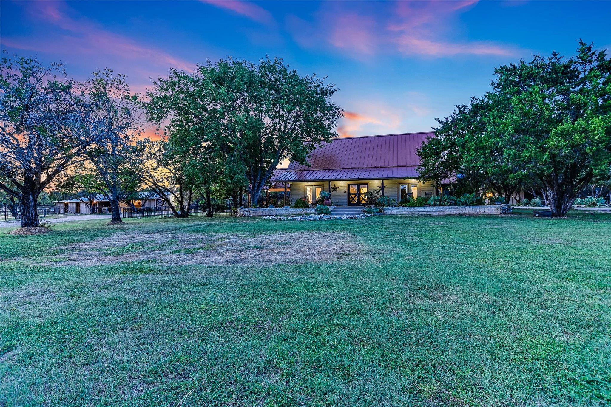 1005 County Road 414, Spicewood, TX 78669